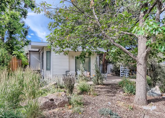 New Listing! Minutes to Pearl St | Boulder Retreat | Amazing Views 3