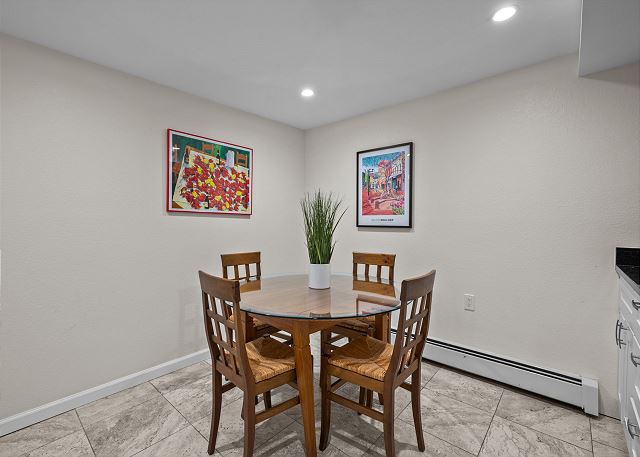 New Listing! Minutes to Pearl St | Boulder Retreat | Amazing Views 10