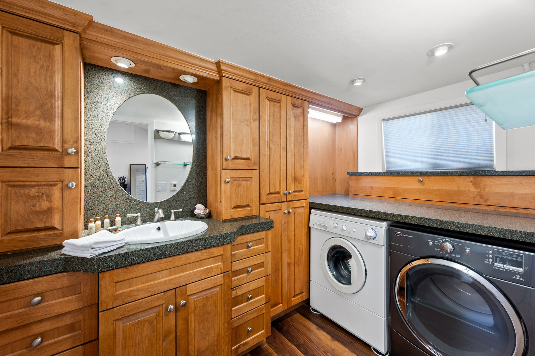 New Listing! Minutes to Pearl St | Boulder Retreat | Amazing Views | Photo 33