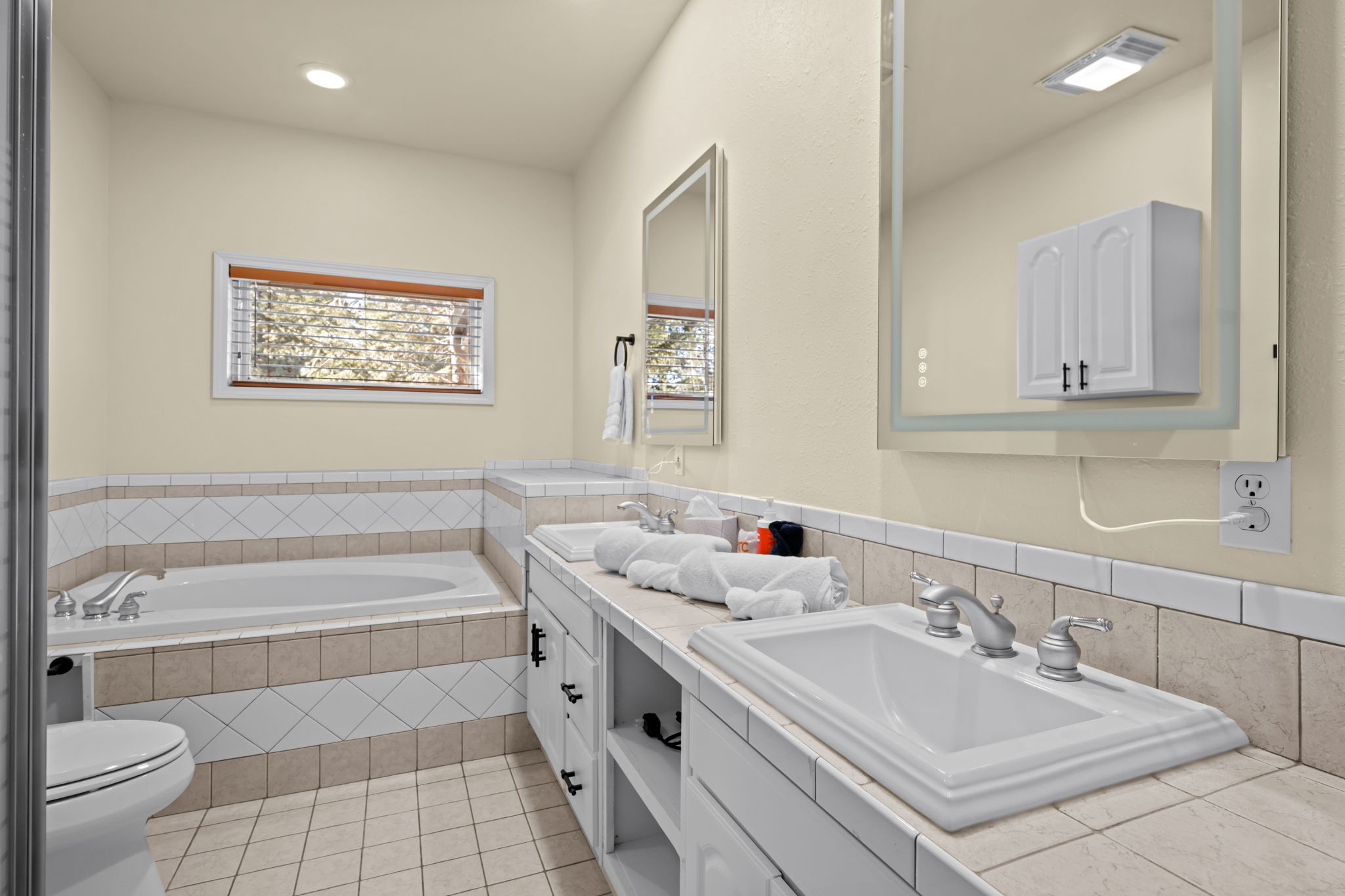 Stillwood Retreat | Gym | Hot Tub, Game Room & Scenic Trails | Photo 19