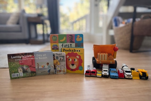 Kid''s toys and books 