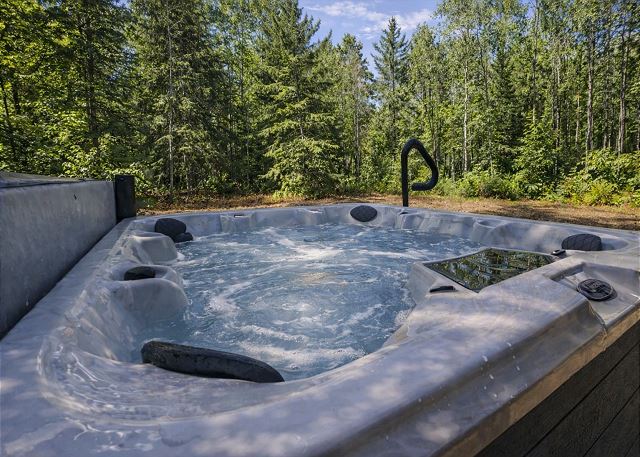Hot Tub, Firepit, AC, Trails & Lakes, Trailer Parking 3
