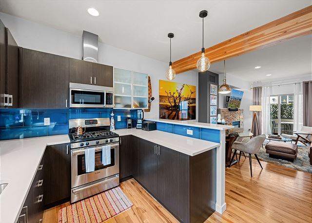 New Listing! Walk to City Park & Restaurants | Extended Stays | Central AC 2