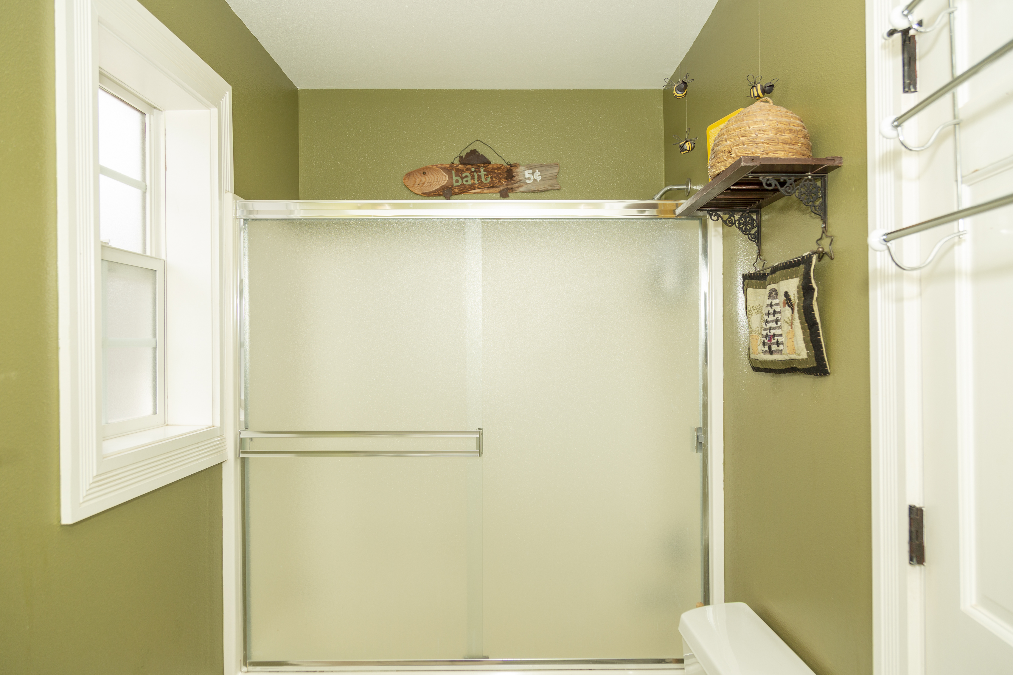 Bedroom featuring bunk bed setup for flexible sleeping arrangements.