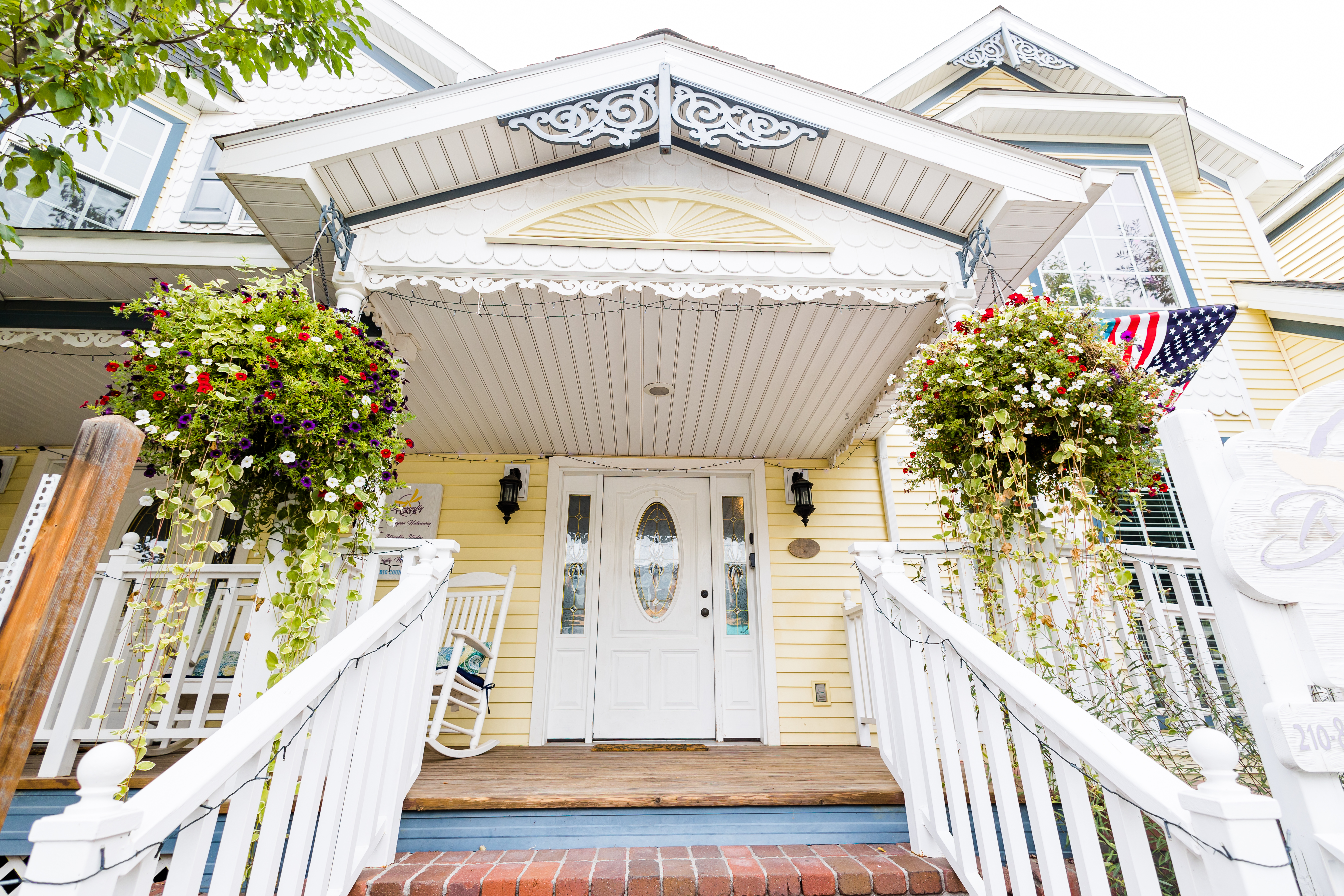 New Listing! The Dusty Rose Inn | Victorian-Style | Main St Stay | Photo 6