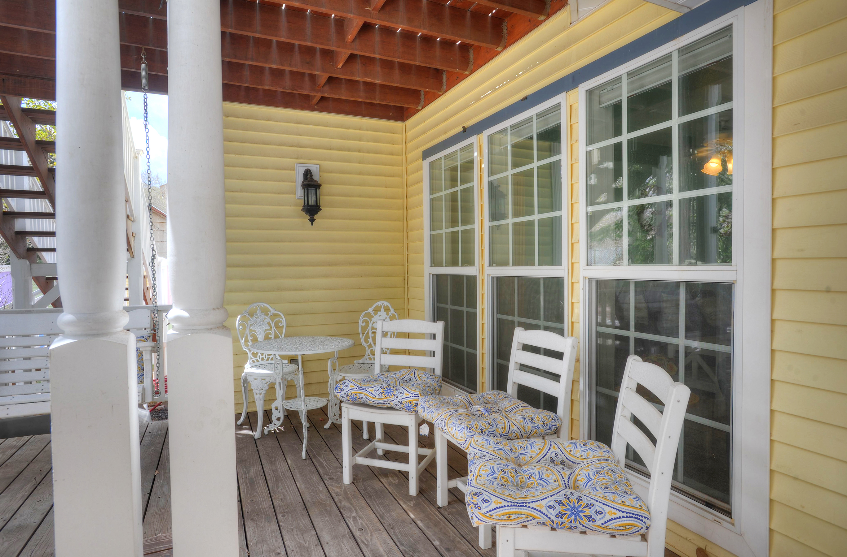 Enjoyed the shared outdoor deck of the Dusty Rose Inn. 