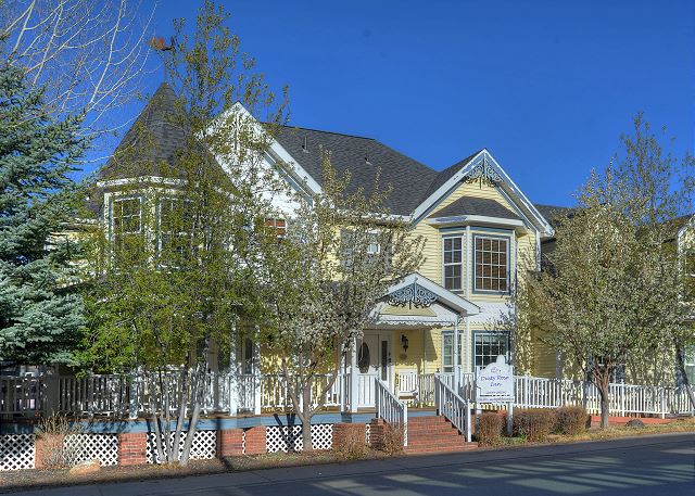 New Listing! Rose Garden Retreat at Dusty Rose Inn | Main Street Creede 2
