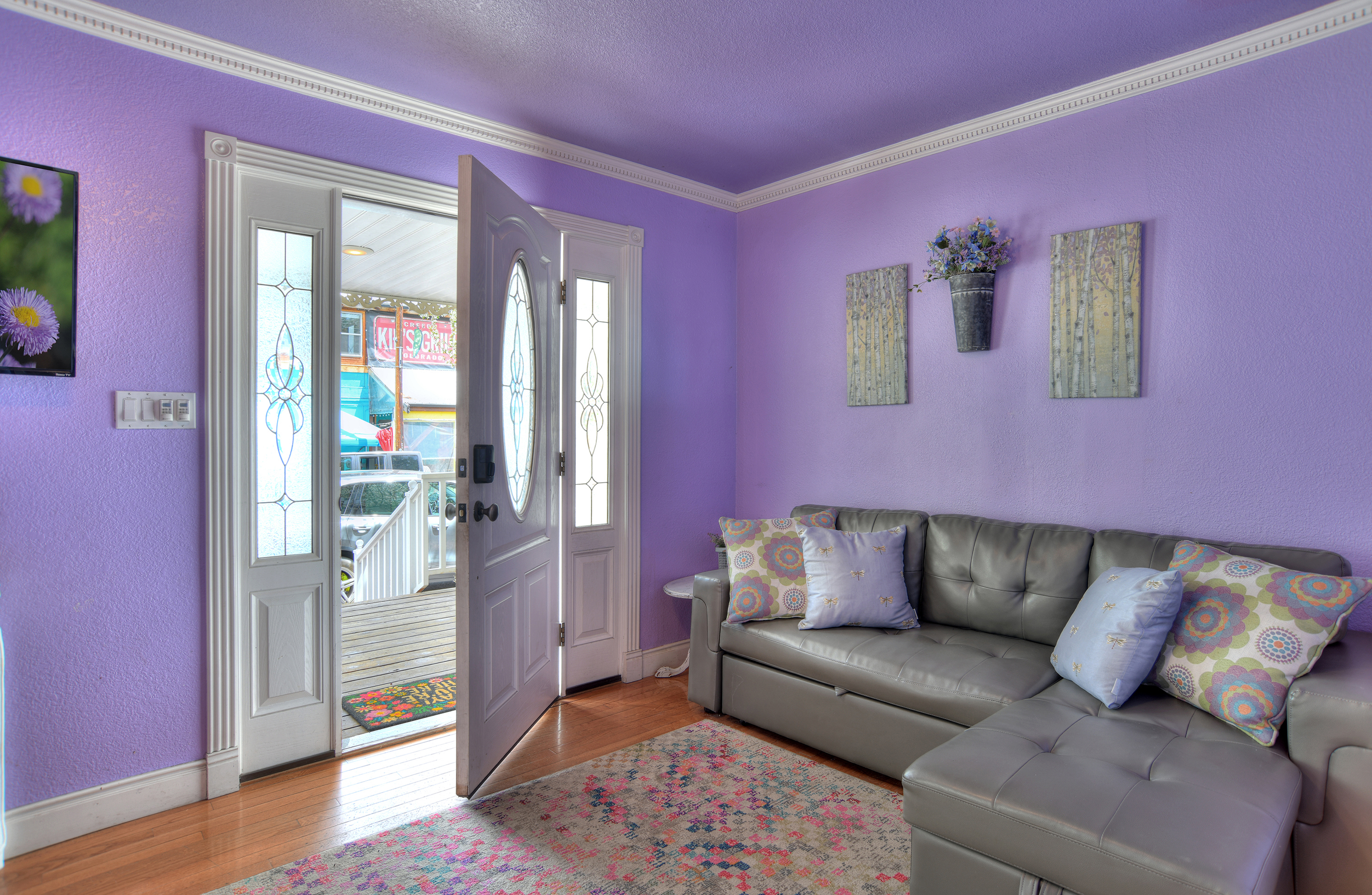 Our living room offers a Smart TV and is open to the dining area. Located across the street from Kip''s Grill.