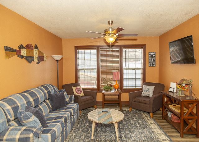 New Listing! Roseview Suite at Dusty Rose Inn on Main Street