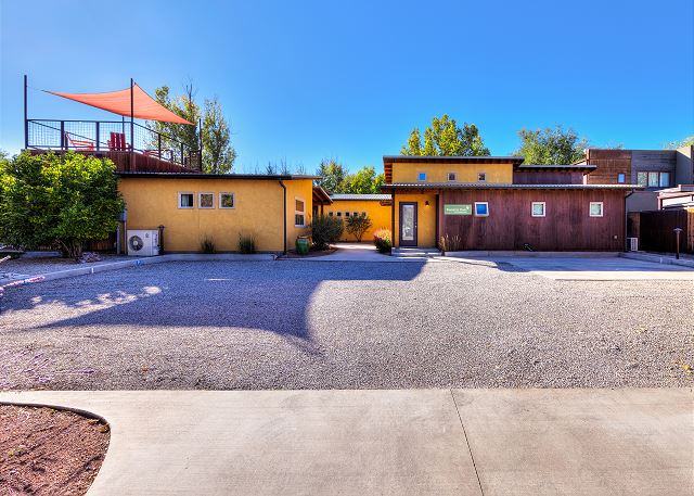 New Listing! The Entrada | Peaceful Moab Stay | Walk to Dining & Trails 10