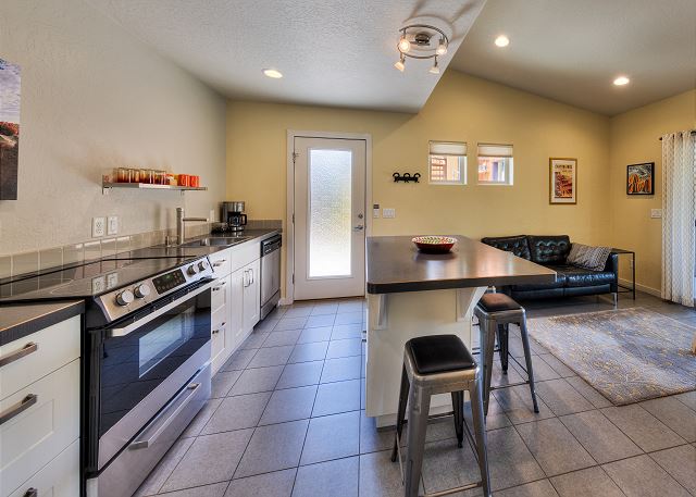 New Listing! The Kayenta | Walkable Downtown Moab Condo 6