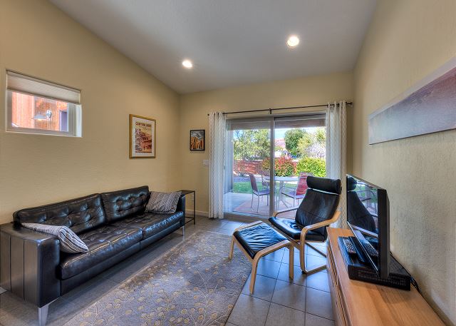 New Listing! The Kayenta | Walkable Downtown Moab Condo 8