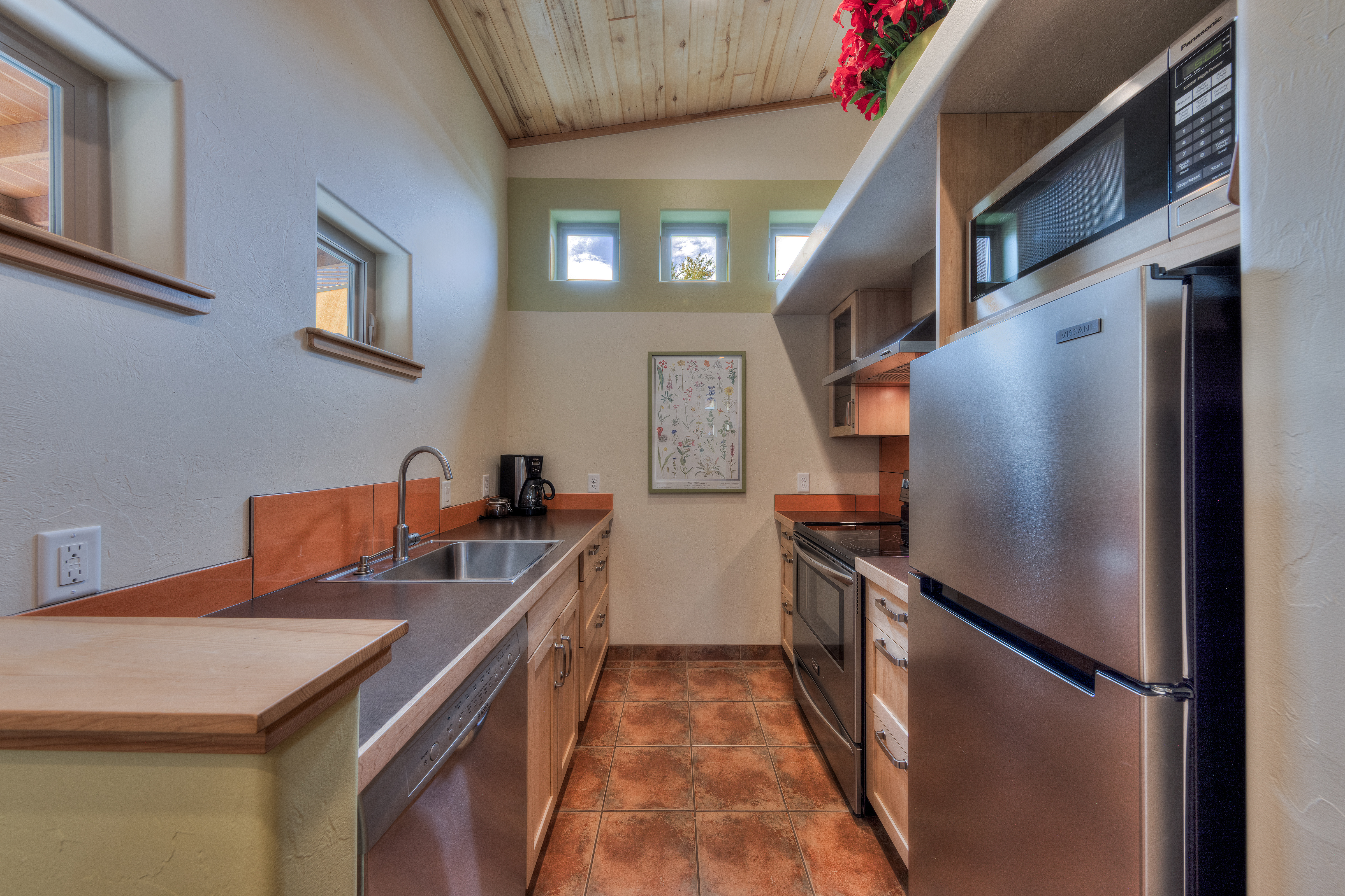 New Listing! The Wingate Flat | Downtown Basecamp | Photo 8