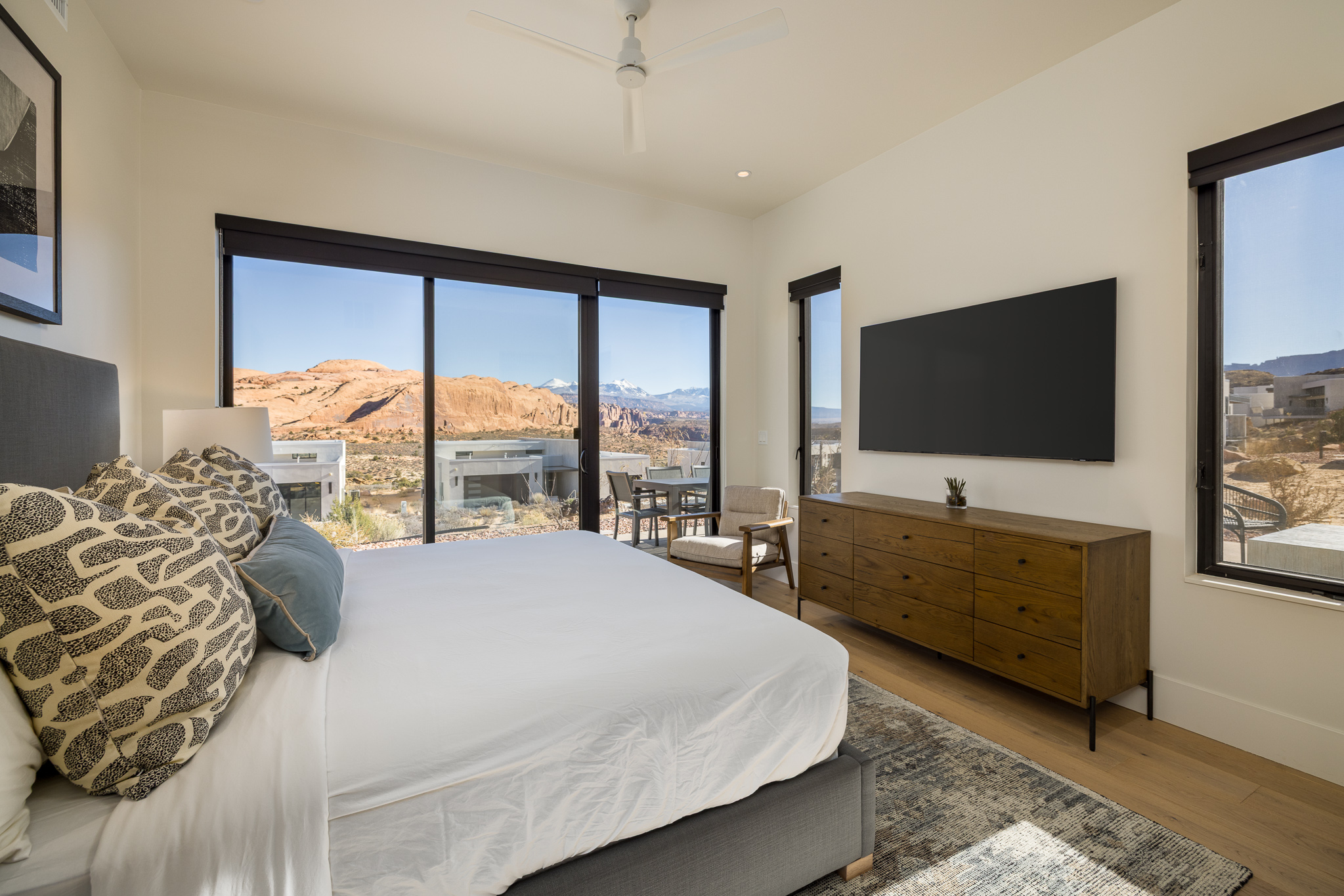 Unwind in this spacious king bedroom with a Smart TV and ensuite bathroom—comfort and entertainment in one. 
