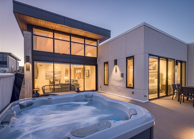 Red Rock Vista | Ultra Luxury | Private Hot Tub 4