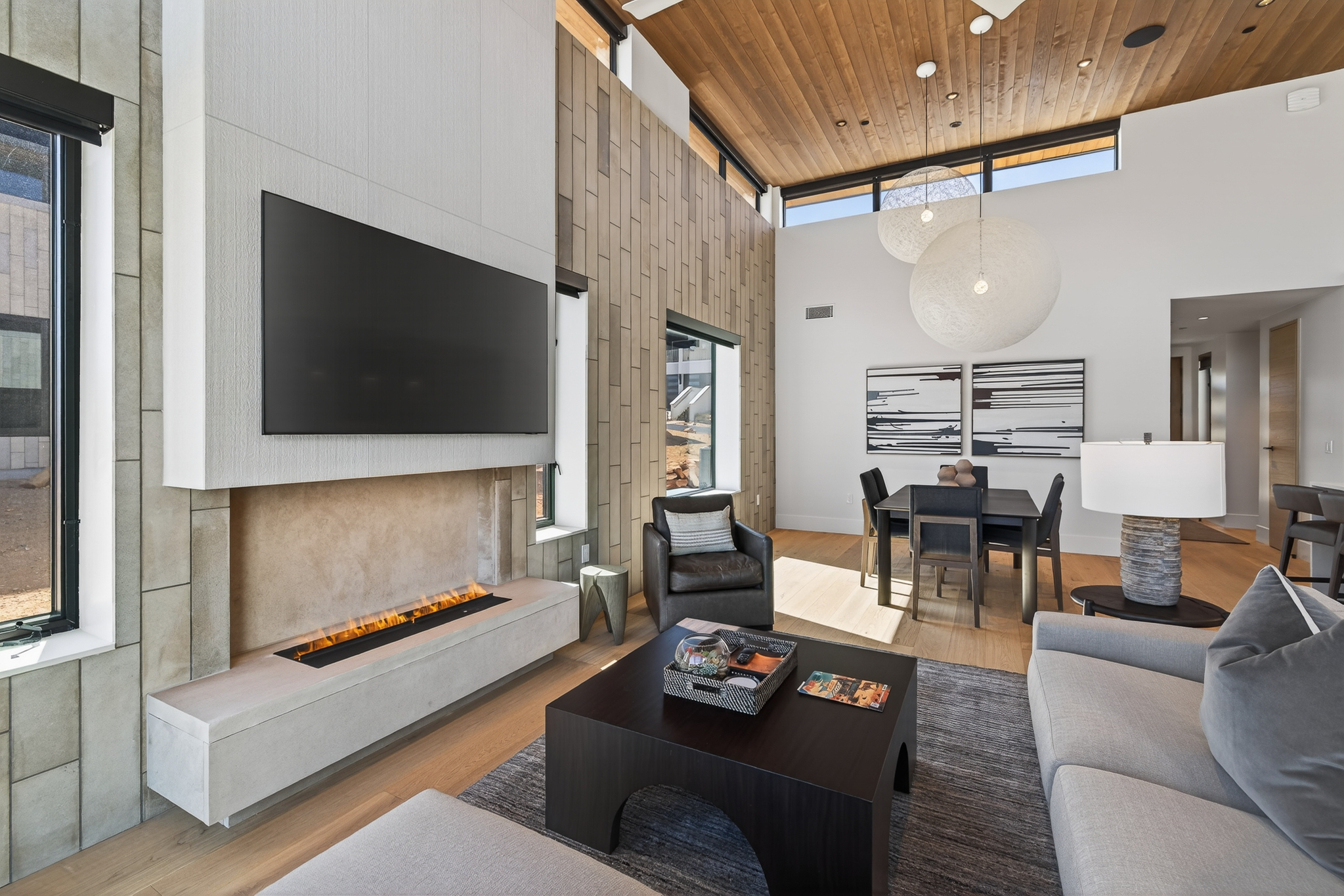 New Listing! The Strata at Lionsback | Ultra Luxury | Hot Tub | Photo 3