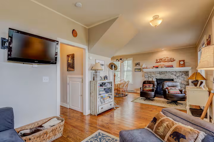 A welcoming space to relax, recharge, and enjoy time with loved ones.
