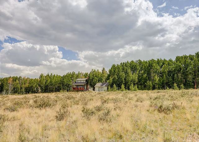 New Listing! National Forest Access + Hot Tub | Continental Divide | Deck 6