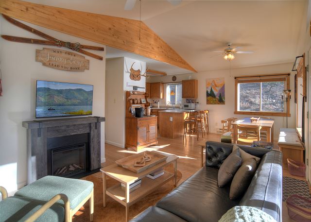 New Listing! Forest Lake Hideout | Private Cabin Surrounded by Pines | Deck 6