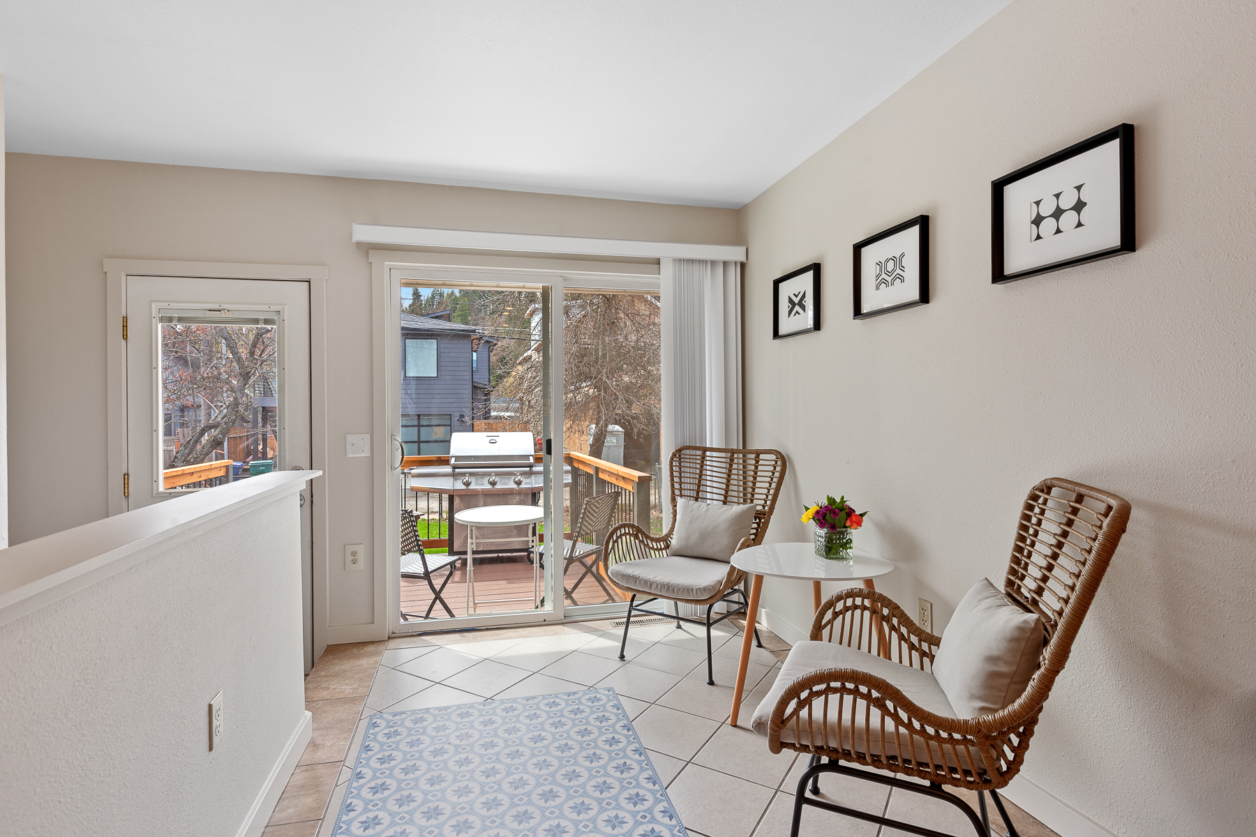 Ample seating choices at Bancroft Bungalow 