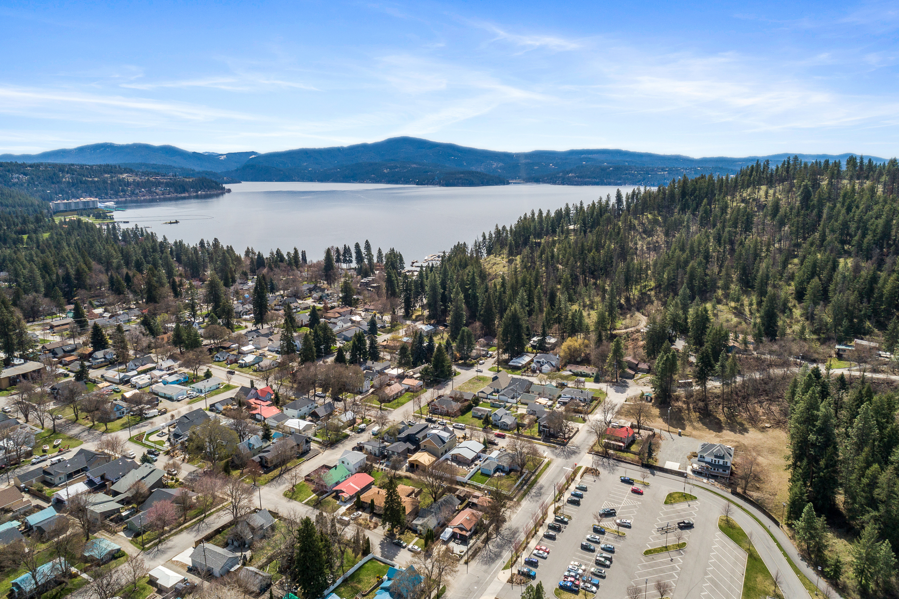 Walk everywhere — downtown Coeur d’Alene at your doorstep
