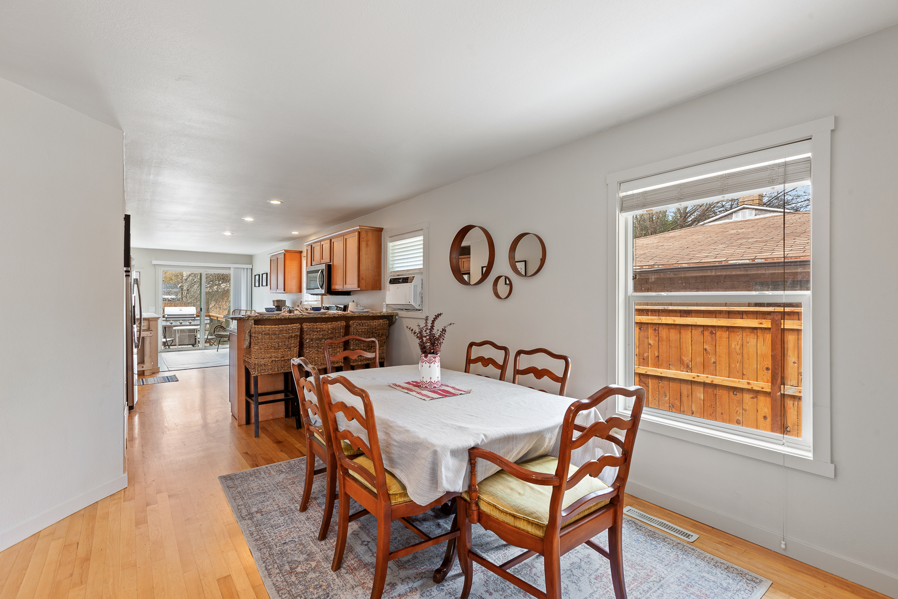 Gather comfortably with dining space for 6 guests.
