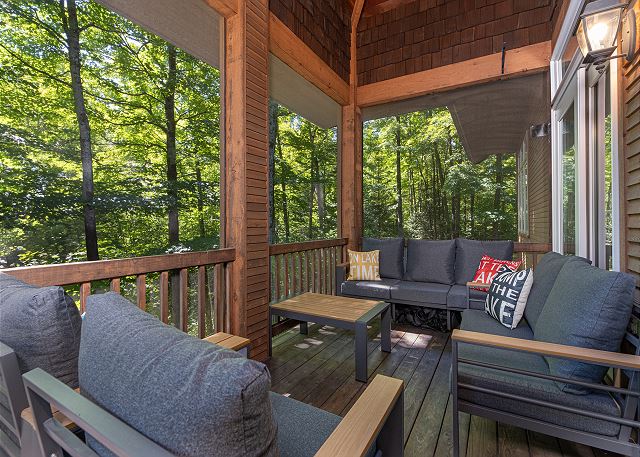 New Listing! Little Martha Lake Lodge | Private Dock & Screened-In Porch 3
