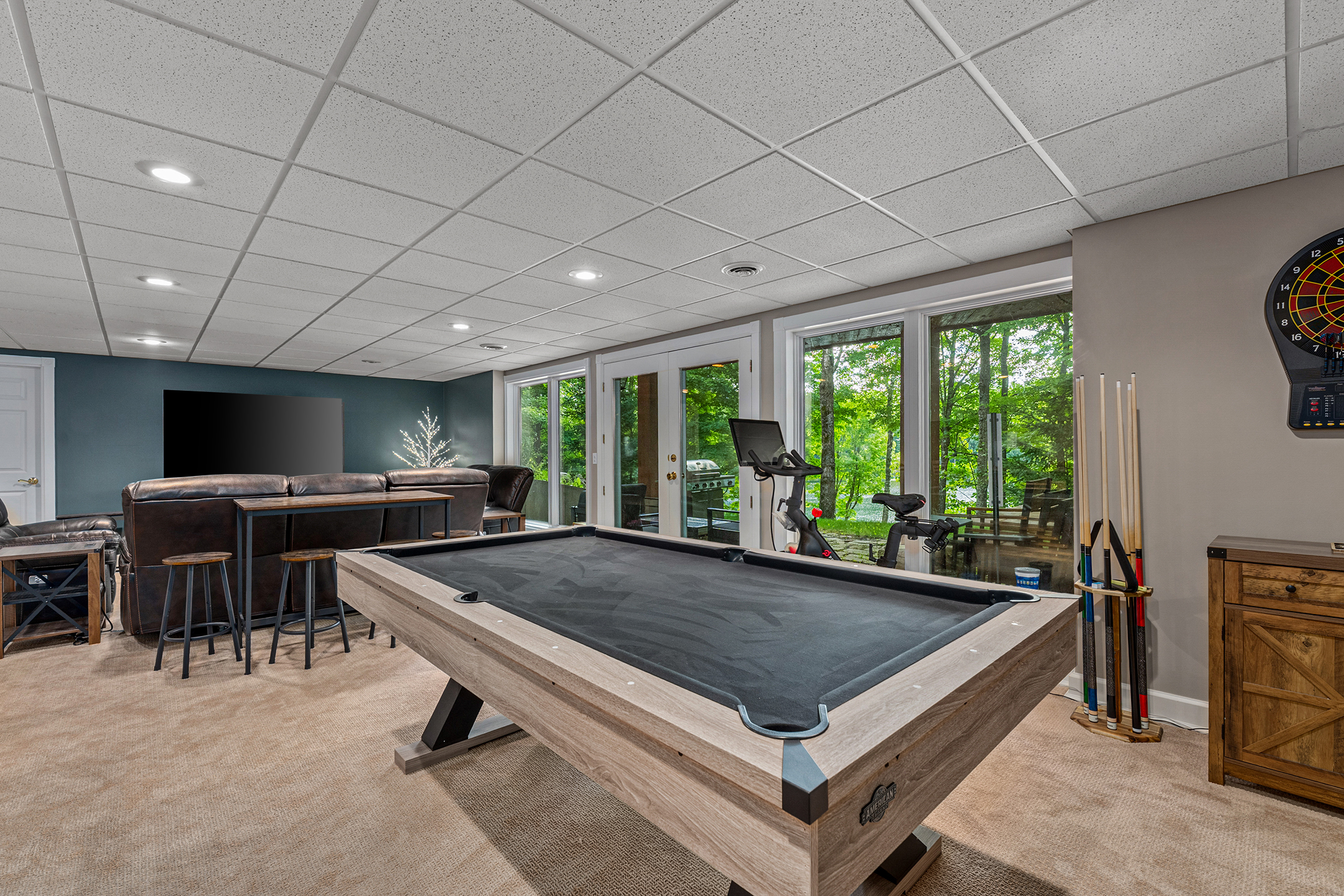 Game on! Enjoy friendly competition with the pool table and dart board – perfect for entertaining and creating lasting memories with family and friends.