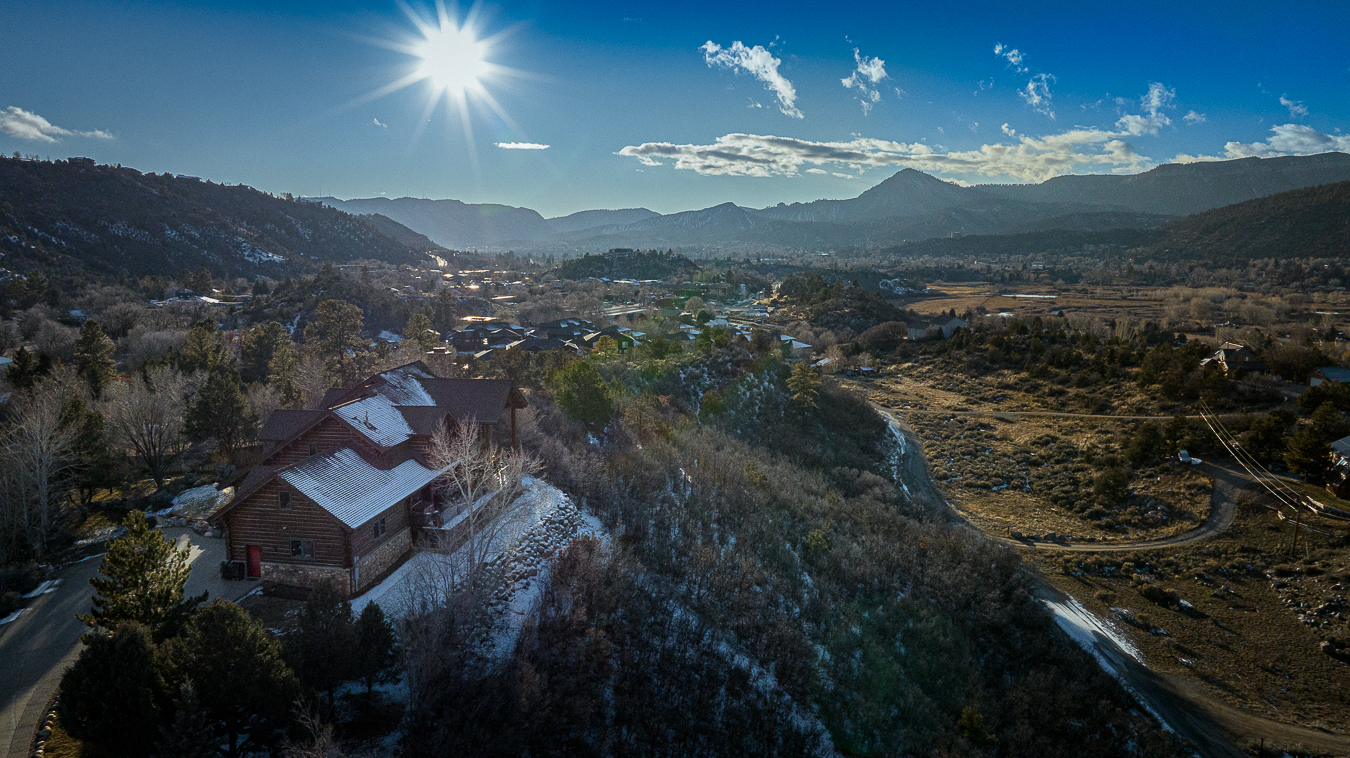Log Cabin with Amazing deck & views - 3 miles to downtown DGO - Hot Tub/AC | Photo 6