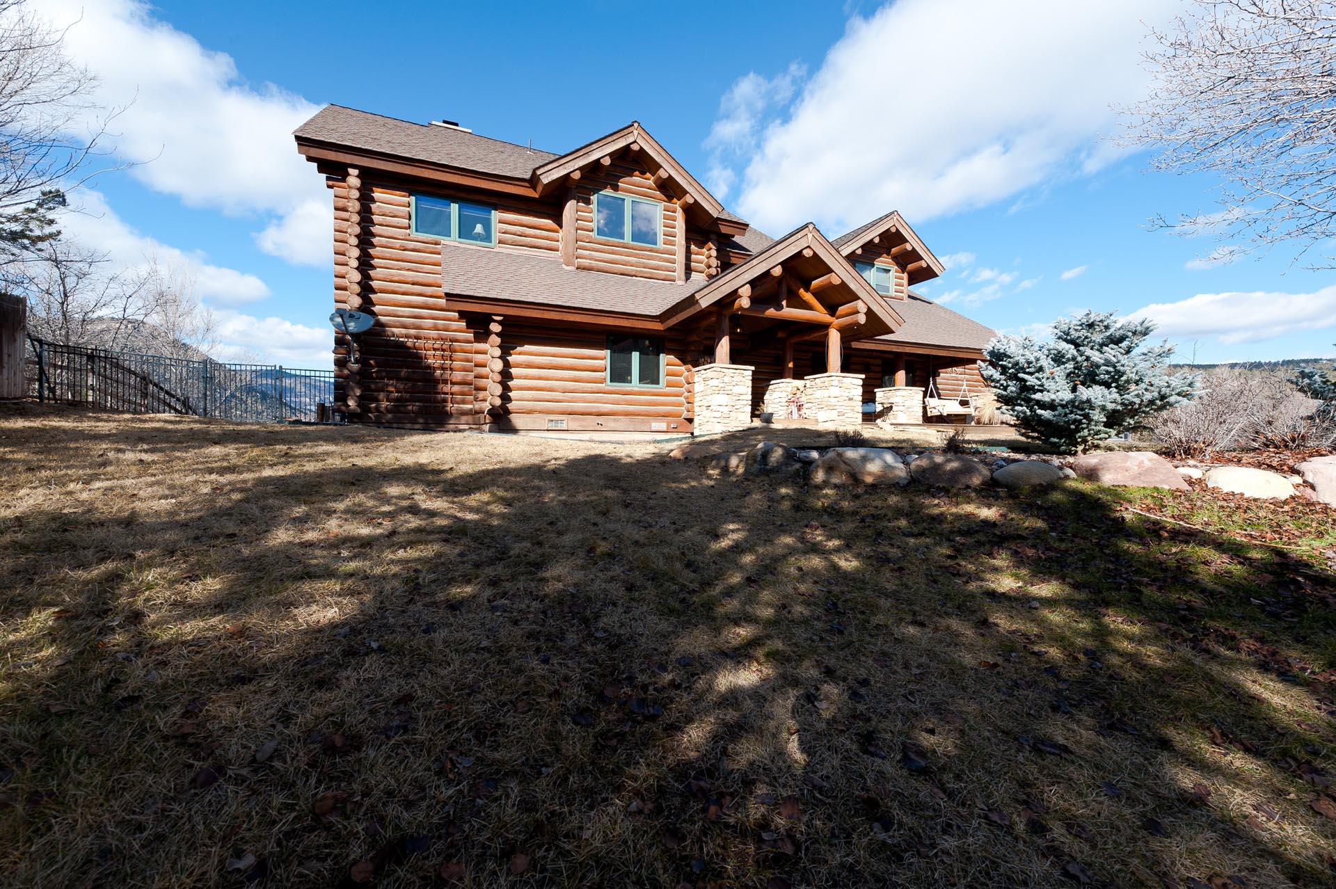 Log Cabin with Amazing deck & views - 3 miles to downtown DGO - Hot Tub/AC | Photo 22