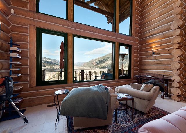 Log Cabin with Amazing deck & views - 3 miles to downtown DGO - Hot Tub/AC 9