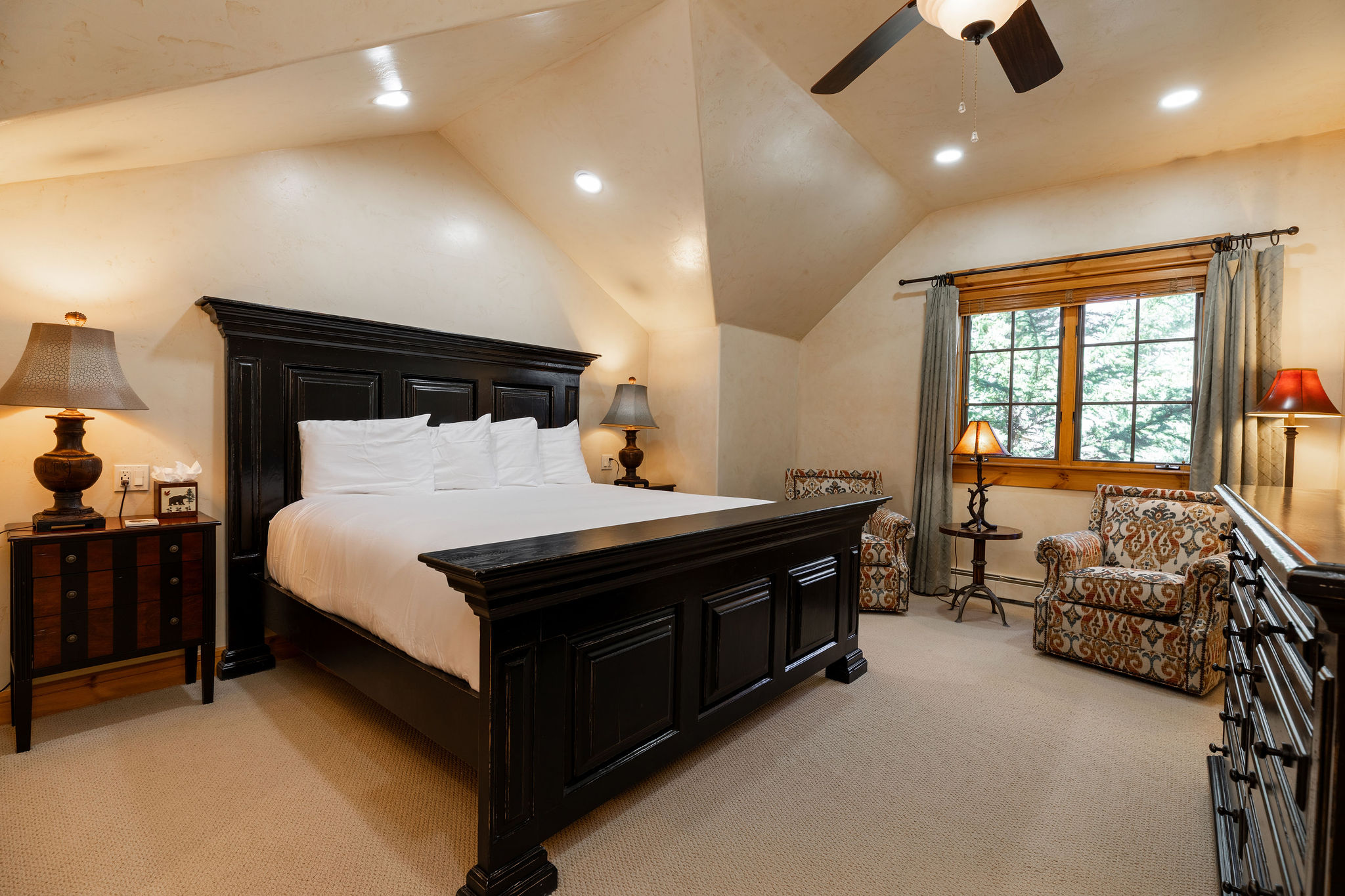 New Listing! Arrowhead Luxury Home | Private Pond | Fire Pit + Pool Table | Photo 3