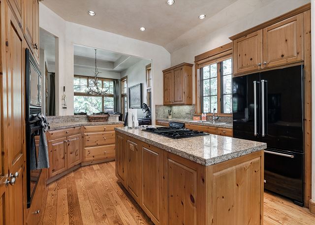 New Listing! Arrowhead Luxury Home | Private Pond | Fire Pit + Pool Table 9