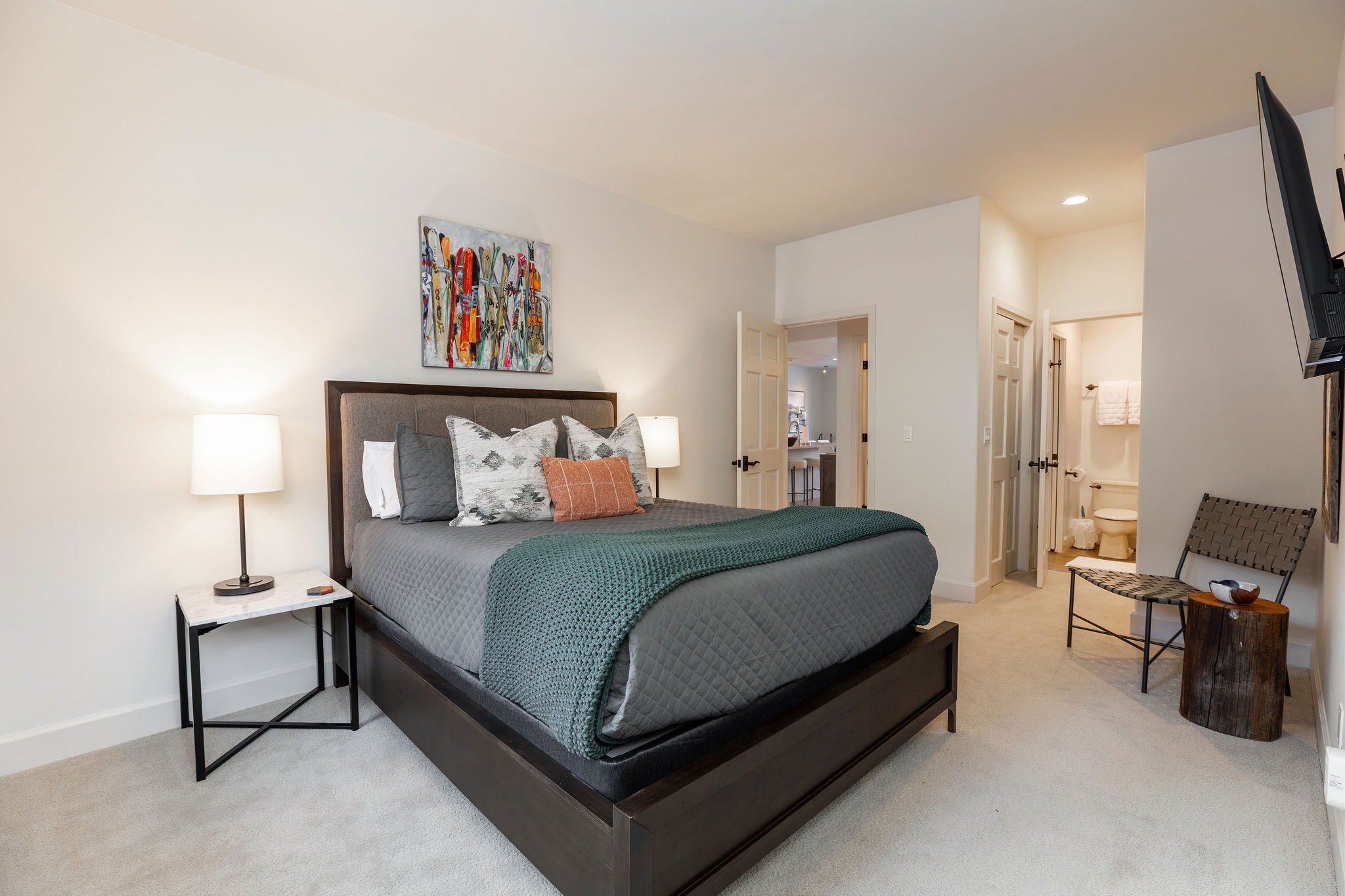 Bright and clean queen bedroom, perfect for a comfortable stay - Bedroom #3
