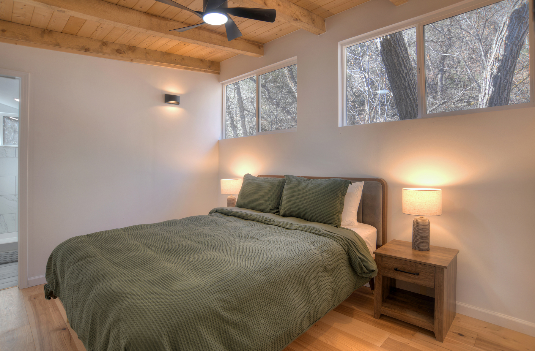 2nd Bedroom - Queen (Upstairs)