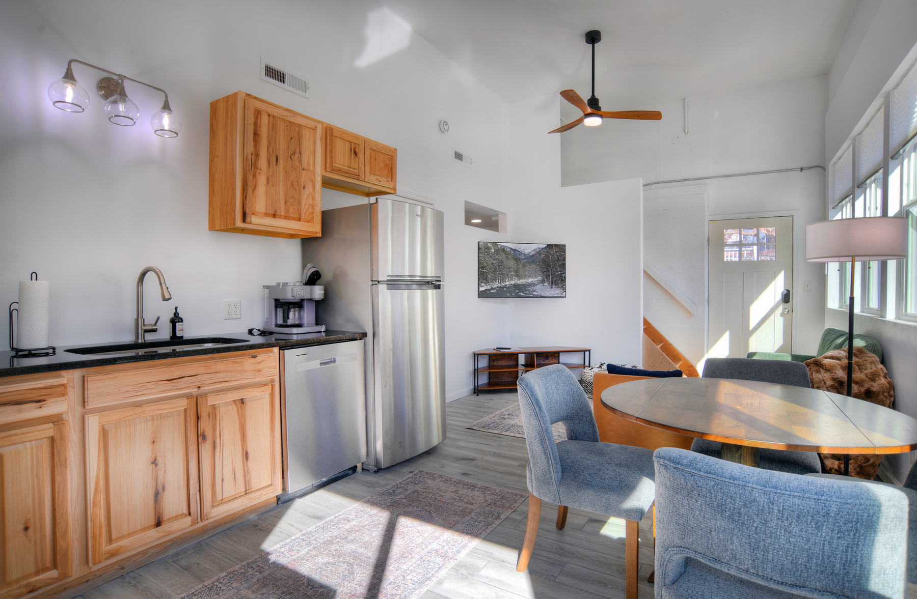 Brand New Fully Remodeled Cabin - 10 Minutes to DGO - AC/EV Charger | Photo 3