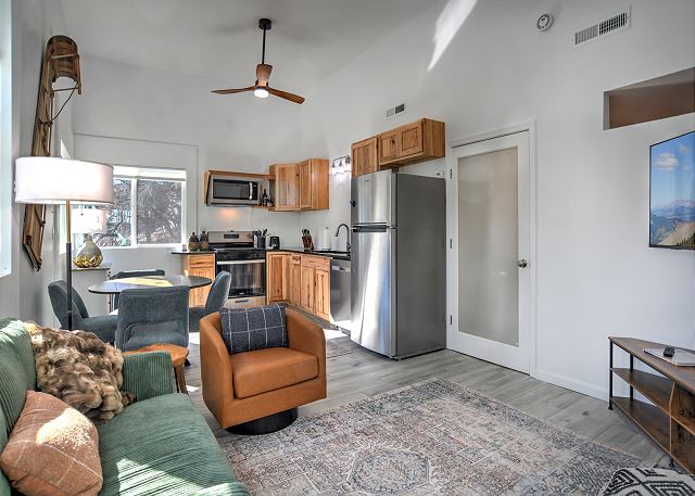 Brand New Fully Remodeled Cabin - 10 Minutes to DGO - AC/EV Charger 4