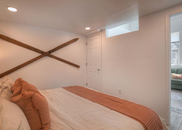 Brand New Fully Remodeled Cabin - 10 Minutes to DGO - AC/EV Charger 8