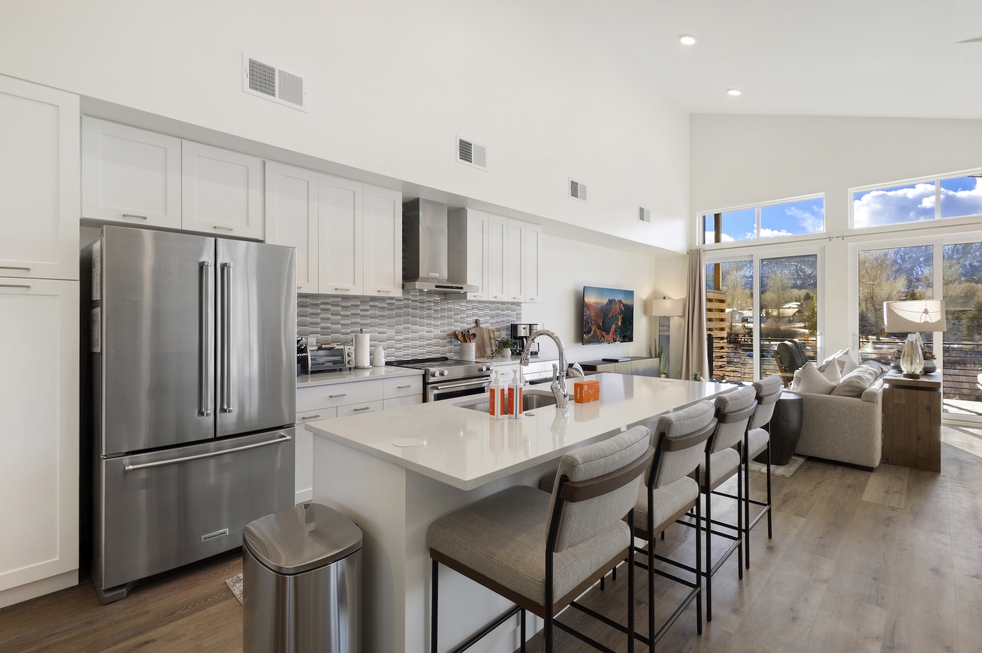 Whip up your favorite meals in this beautifully designed kitchen
