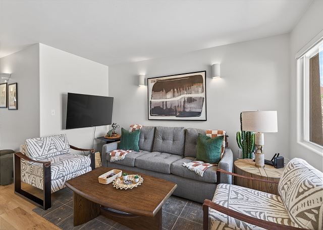 New Listing! Red Rock Retreat | Hot Tub & Fire Pit | Kings in Every Room 9