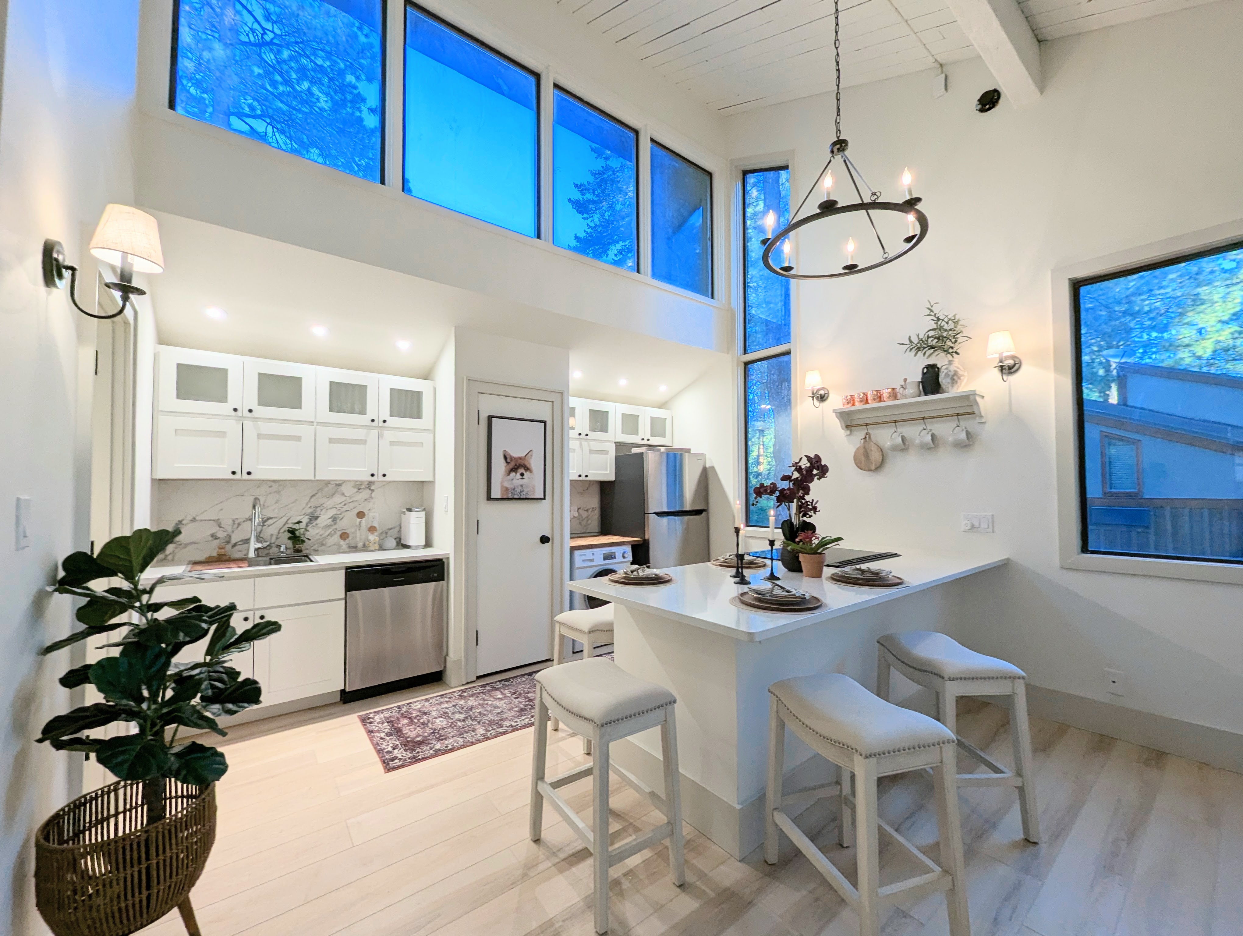 High Ceilings, Natural Light