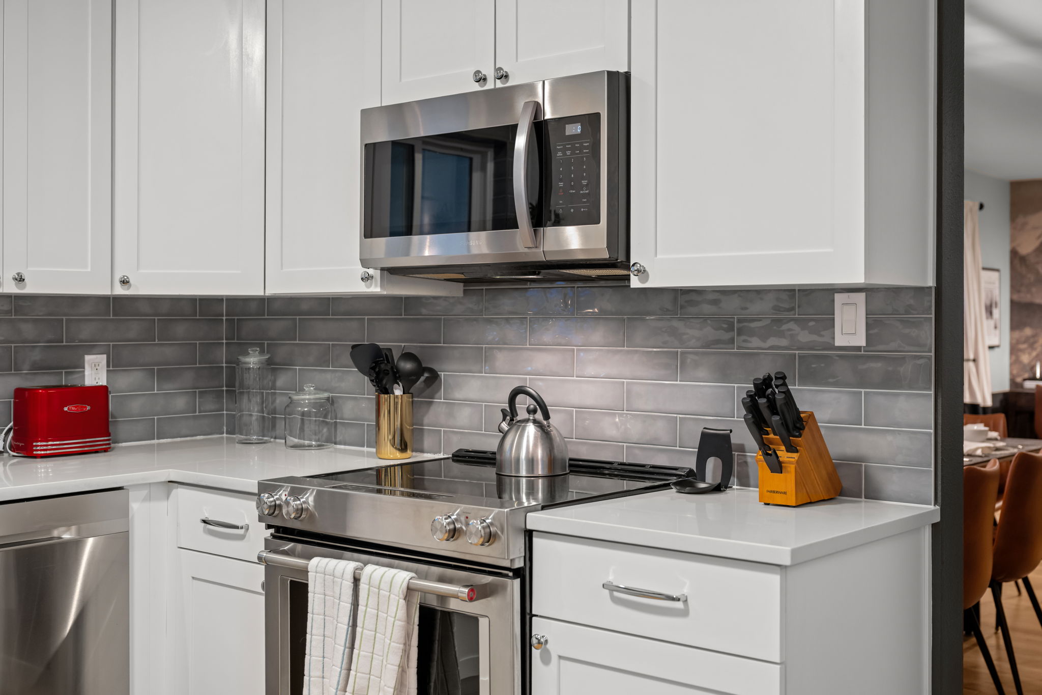New! Highline Haus | Walk to Shows | Billiards, Hot tub, Theater | Photo 26