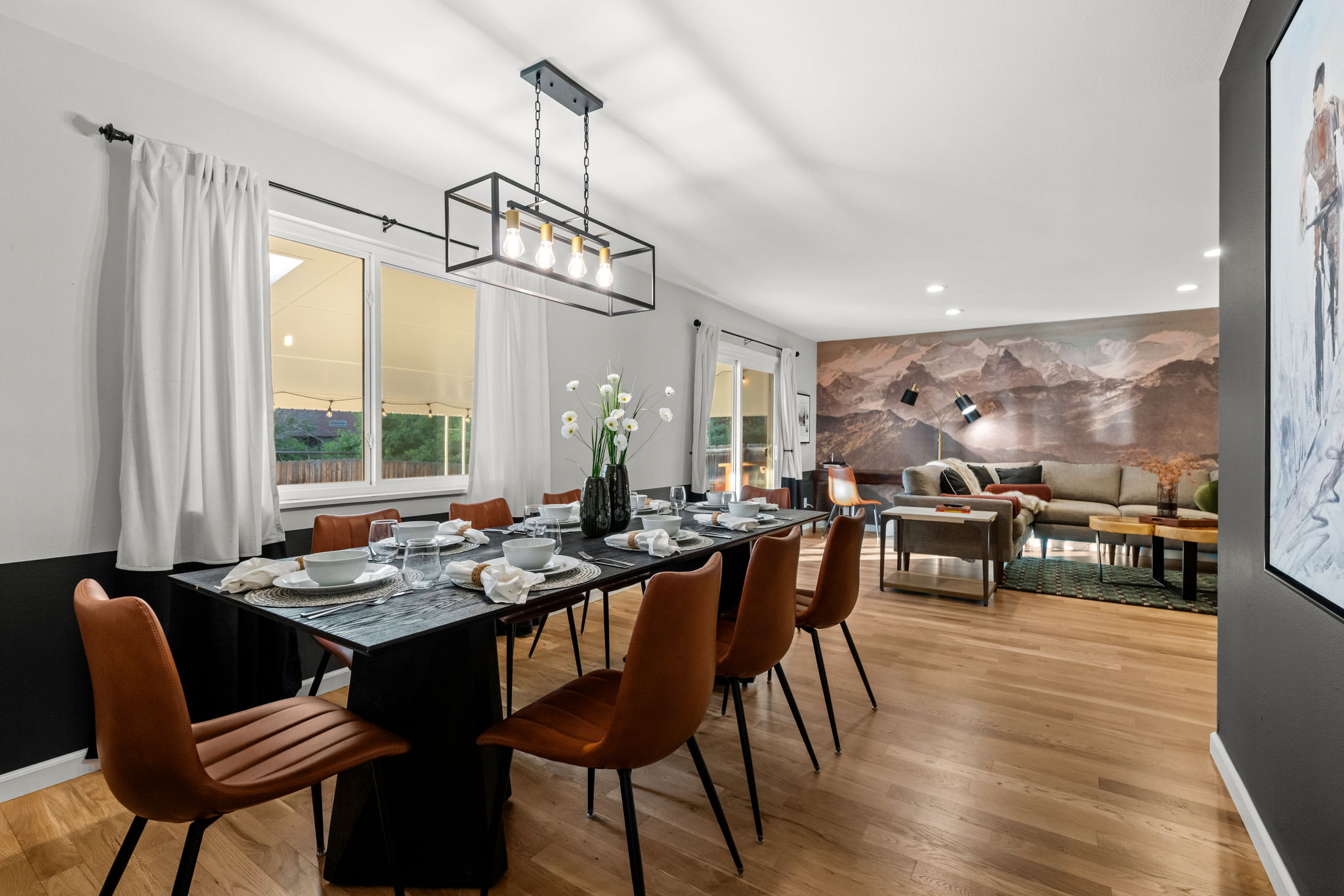 New! Highline Haus | Walk to Shows | Billiards, Hot tub, Theater | Photo 2