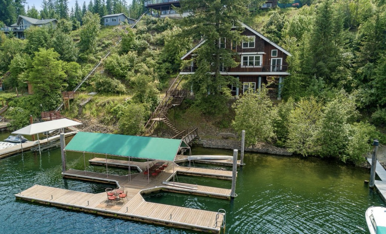 New Listing! Lakefront | Spacious Deck | Private Dock | Hot Tub | Photo 2