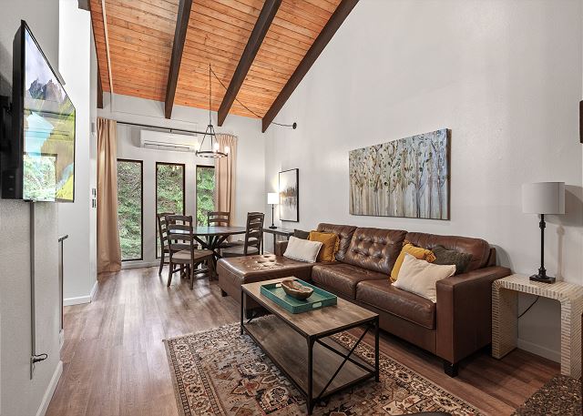 New Listing! Resort Lake Condo | Prime Location | Fire Pit 5