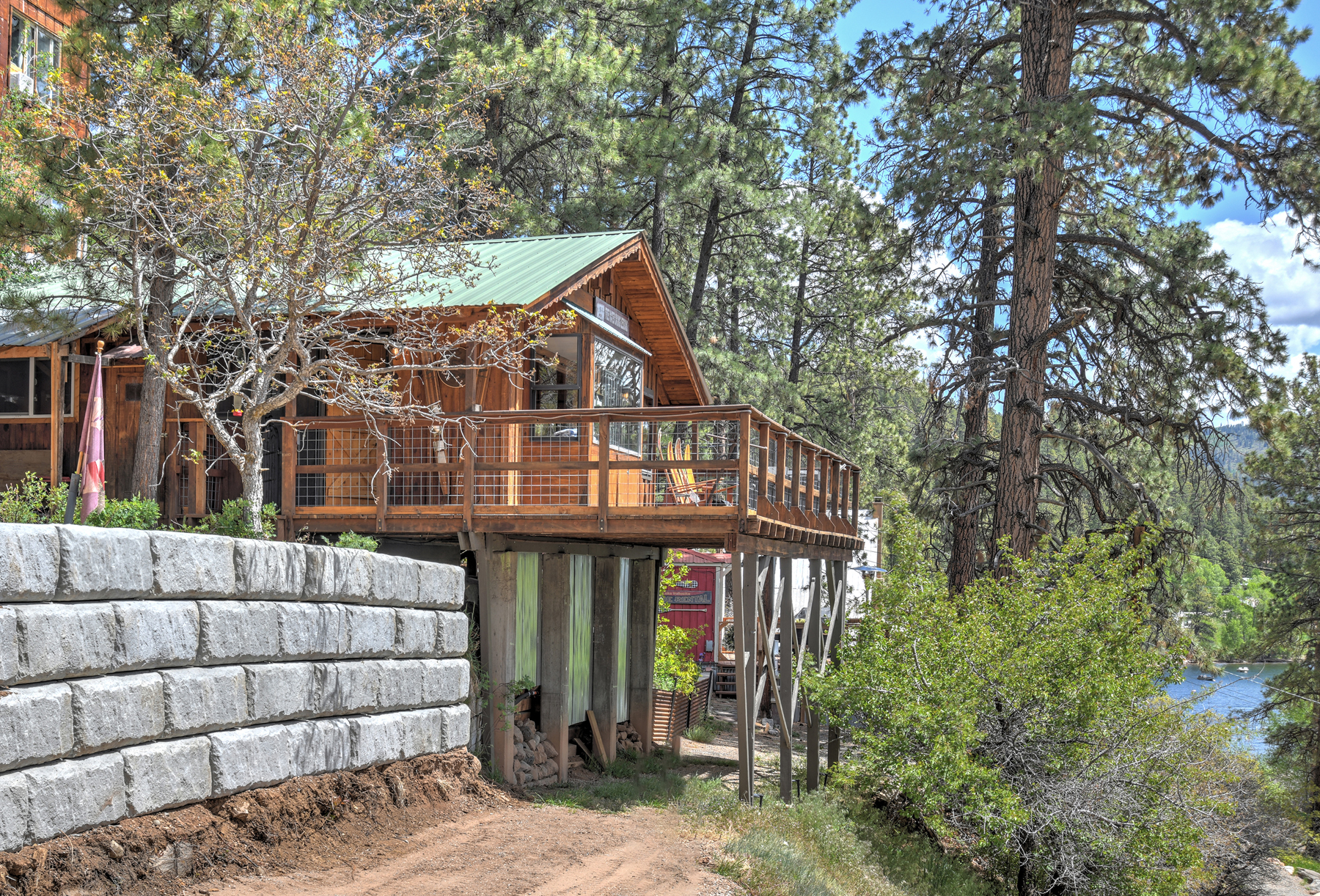 Your view of the cabin as you pull up to your Lake Vallecito getaway. 