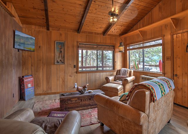 New Listing! Lakeview Cabin with Mountain Views, Deck, Grill, AC 6
