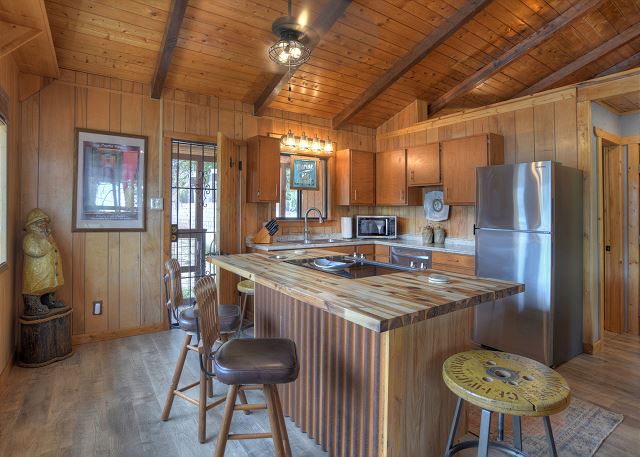 New Listing! Lakeview Cabin with Mountain Views, Deck, Grill, AC 10