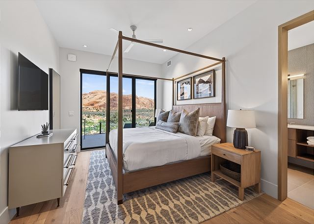 New Listing! Lionsback Luxury | Red Rock Views + Hot Tub 7