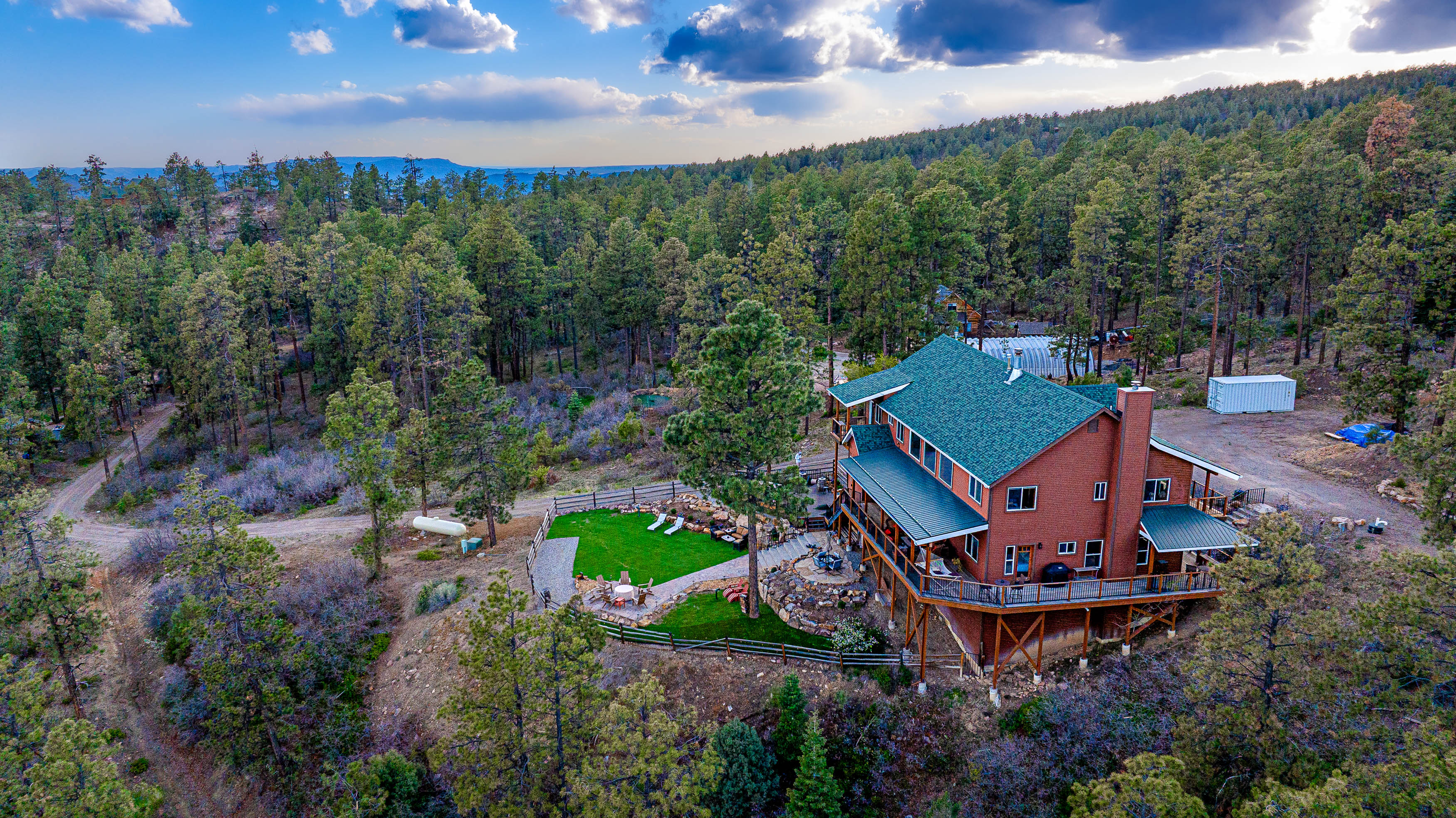 Mountain Home on 8 Acres - Amazing Views / Outdoor Spaces - 19 Min to DGO | Photo 17
